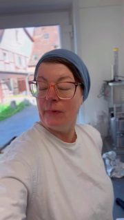 Genau solche Bestellungen machen meinen Job besonders. 🧀
Einfach machen dürfen – und das Beste zusammenstellen. @stahlwein Danke für eure Bestellung 🫶🏻 #hofkäserei #lueningsbergerdelikatessenmanufaktur #käserinofinsta #käsetrifftwein #käsefürkenner