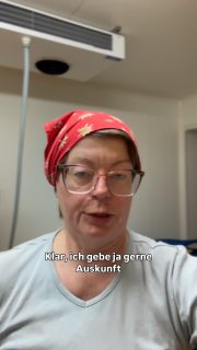 🌍 Heute ist Weltumwelttag.
Diese Woche hatte ich ein interessantes Gespräch mit einer Wissenschaftsredakteurin von Arte. Eigentlich dachte ich, wir sprechen über unsere Jersey-Kühe, die Besonderheiten der Rasse und unsere Landwirtschaft.
Doch schnell ging es fast nur noch um Klimabilanz, Methanausstoß und die Frage, ob Milchalternativen nicht grundsätzlich besser für die Umwelt seien.
Da habe ich mich gefragt: Sind wir mit unseren Kühen wirklich die großen Klimasünder?
Was meint ihr? Sind Kühe Teil des Problems oder können sie – auf Weiden und in einer nachhaltigen Landwirtschaft – auch Teil der Lösung sein?
Ich bin gespannt auf eure Meinung. 👇🐄🌱#weltumwelttag #wissenwodeinessenherkommt #rohmilchkäse #jerseykühe #klimabilanz