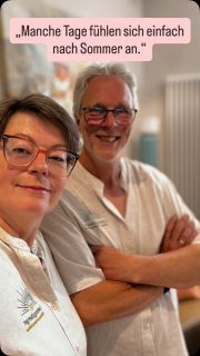 ☀️ Genuss, gute Gespräche und echtes Sommerfeeling ☀️

Was für ein wunderbarer Tag beim Sommerfest @hotelstadtkassel  in Rinteln!

Bei bestem Sommerwetter trafen großartige Gäste auf hervorragende Gastgeber: Julia und Moritz haben gemeinsam mit vielen engagierten Köchen, Winzern und Ausstellern ein Fest geschaffen, das ganz im Zeichen von Genuss und Lebensfreude stand.

Überall gab es etwas zu entdecken – feine Speisen, besondere Weine, kreative Gin-Kreationen und viele nette Begegnungen. Genau die Art von Veranstaltung, bei der man spürt, wie viel Leidenschaft in gutem Essen, handwerklichen Produkten und echter Gastfreundschaft steckt.

Vielen Dank, dass wir mit unseren Käsespezialitäten dabei sein durften. Wir nehmen viele schöne Eindrücke und jede Menge Sommer-Vibes mit nach Hause. ❤️🧀🍷

#Sommerfest #Rinteln #HotelStadtKassel #Genussmomente #Käseliebe RegionalGenießen SommerVibes WeinUndKäse Gastfreundschaft HandwerkMitLeidenschaft