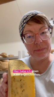 Jeder Laib ein Unikat.
Keine Massenware. Keine Industrie. Einfach ehrliches Käsehandwerk – und genau das macht den Unterschied. 🧀✨
#hofkäserei #käsehandwerk #handgemacht #regional #schnittkäse ehrlichergenuss käseliebe