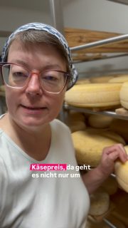 Ich freue mich sehr, den Verband @milchhandwerk als Jurymitglied beim Deutschen Käse- und Milchpreis begleiten zu dürfen. Ich nehme euch mit hinter die Kulissen! 🧀✨#deutschermilchundkäsepreis #milchhandwerk #hofkäserei #milchundkäseprüfung2026 #wirsindhofkäse