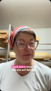 Was ist es euch wert, wenn ihr zu uns auf den Hof kommt? 🧀
Über 10 verschiedene Käsesorten probieren, dazu etwas Leckeres zu trinken, an einem schön gedeckten Tisch sitzen und einfach eine gute Zeit haben.
Ist euch das wirklich nur 5 Euro wert?
Denn hinter regionalen Produkten steckt nicht nur ein Lebensmittel – sondern Handwerk, Zeit und echte Wertschöpfung vor Ort.
Und genau das sollte uns doch etwas wert sein. ❤️#wertschätzungzeigen #lueningsbergerdelikatessenmanufaktur #regionaleprodukte #wissenwodeinessenherkommt #käsehandwerk