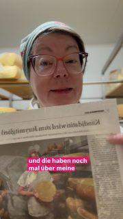 Sonst stehe ich am Käsekessel – diesmal saß ich am Jurytisch. 🧀😉

Die @dewezet hat über mich und meine Arbeit als Mitglied der Social-Media-Jury bei der Deutschen Milch- und Käseprüfung berichtet.

Sonst reiche ich meine eigenen Produkte ein. Diesmal durfte ich gemeinsam mit anderen beurteilen, wie handwerkliche Milchverarbeiter ihre Produkte und ihre Arbeit in den sozialen Medien präsentieren.

Hat Spaß gemacht, mal die Seiten zu wechseln!

Danke an die Dewezet für den schönen Bericht! 😊#käserinofinsta #käsehandwerk #deutschermilchundkäsepreis #socialmediapreis #hofkäserei